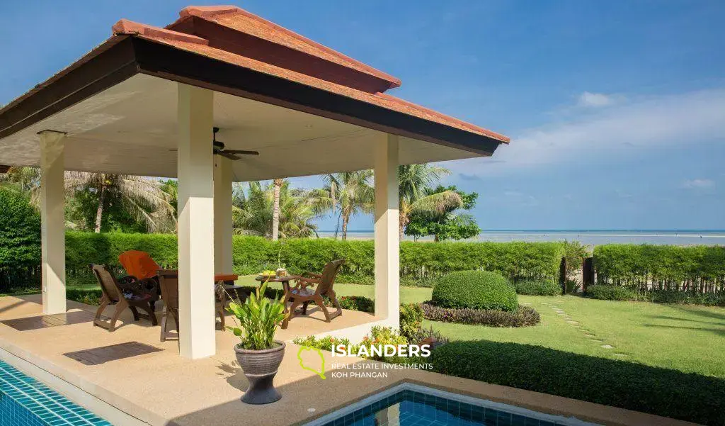 Na Muang Beachfront 4-Bedroom Pool Villa with Large Garden