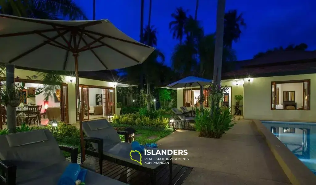 Na Muang Strandvilla mit 4 Schlafzimmern und großem Garten