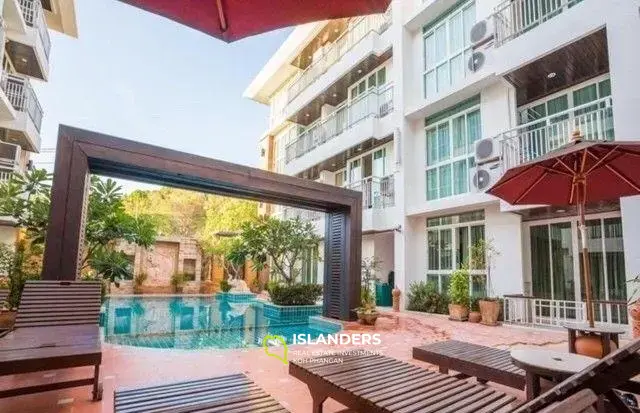 2 Bedroom Condo with pool view for sale at Arisara Place
