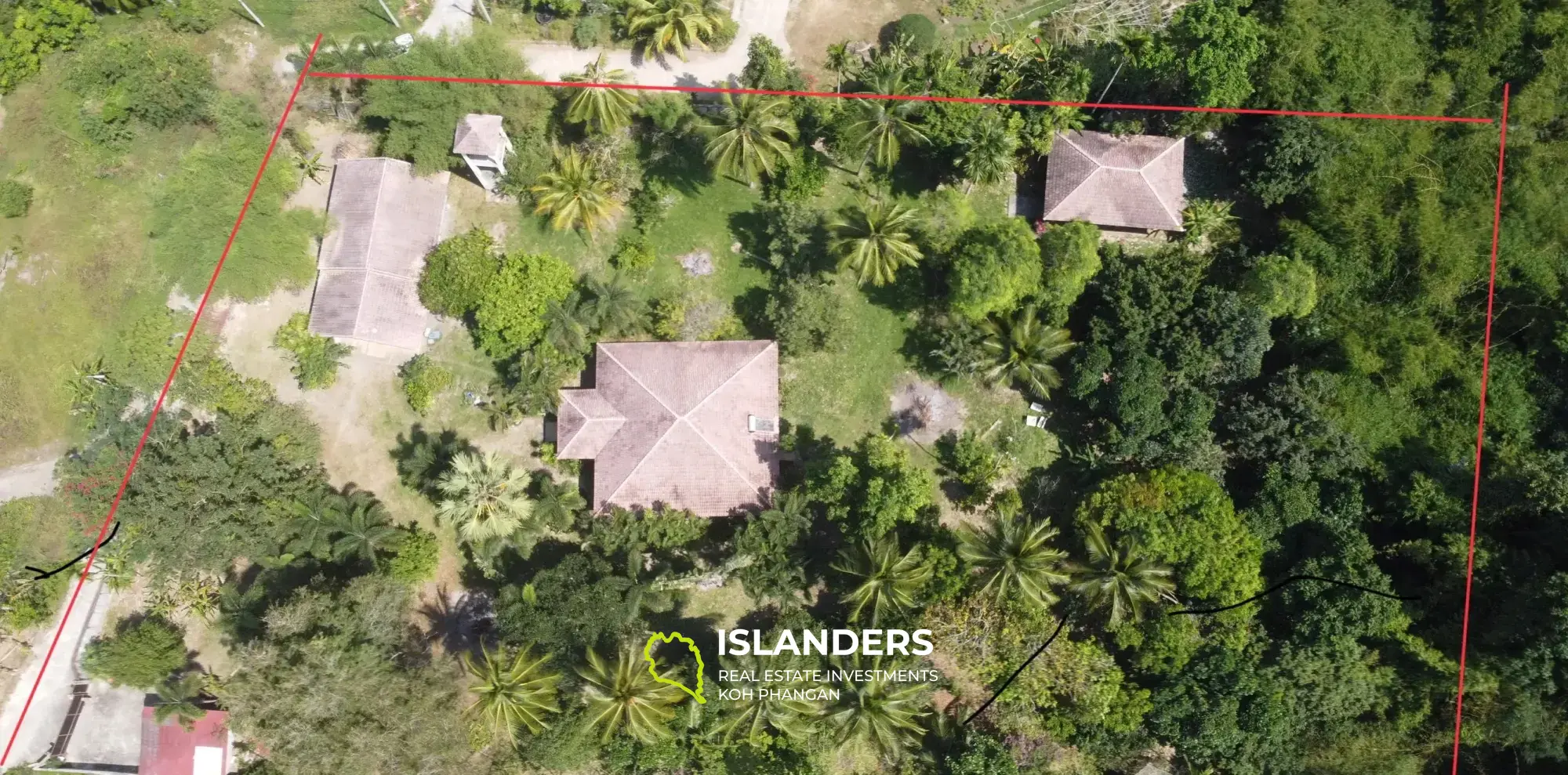 Three House In 3 Rai 3 Ngan Land for Sale In Lipa Noi