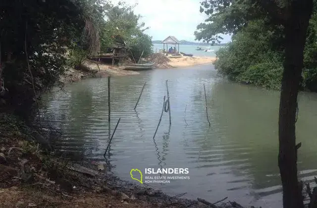 Grundstück mit Kanal- und Meerblick in Mae Nam