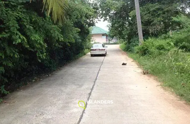 Grundstück mit Kanal- und Meerblick in Mae Nam