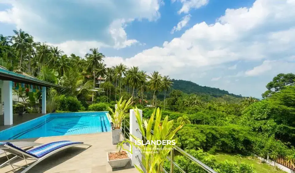 Villa de 3 chambres avec piscine à Taling Ngam à louer