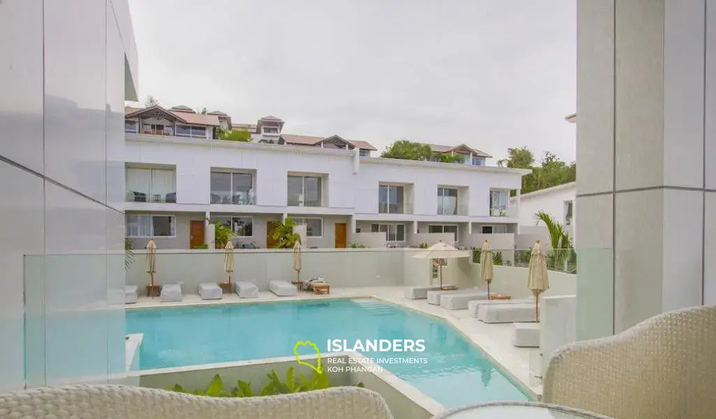 Eigentumswohnung mit 1 Schlafzimmer zum Verkauf in der Horizon Residence Koh Samui mit Blick auf den Pool