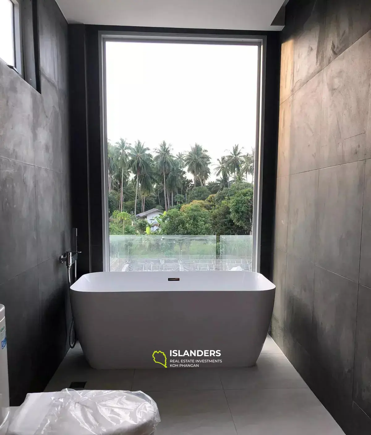 3-Schlafzimmer-Villa zu verkaufen im Coco Tropical auf Samui
