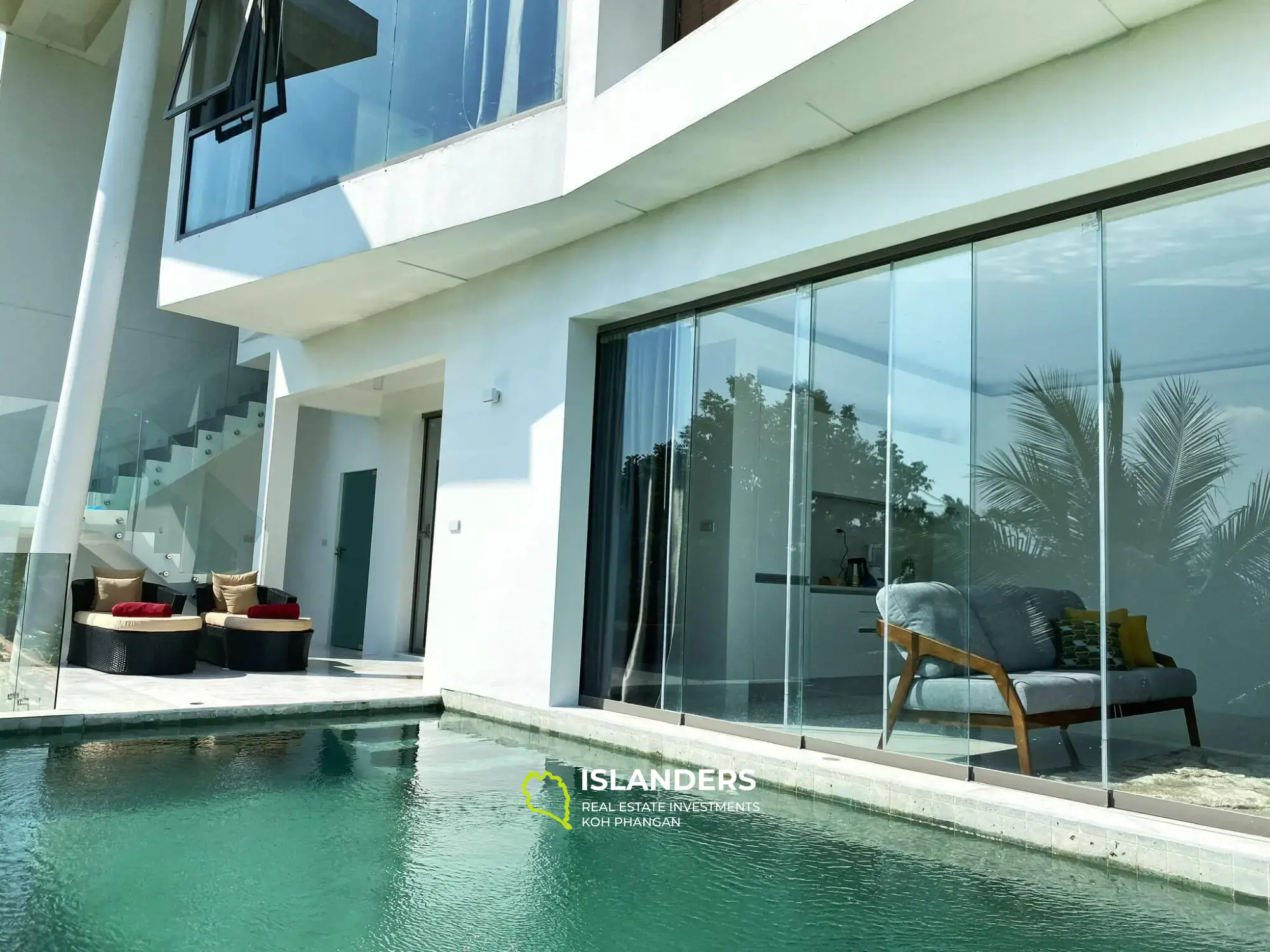 Sea view villa located in Thongsala