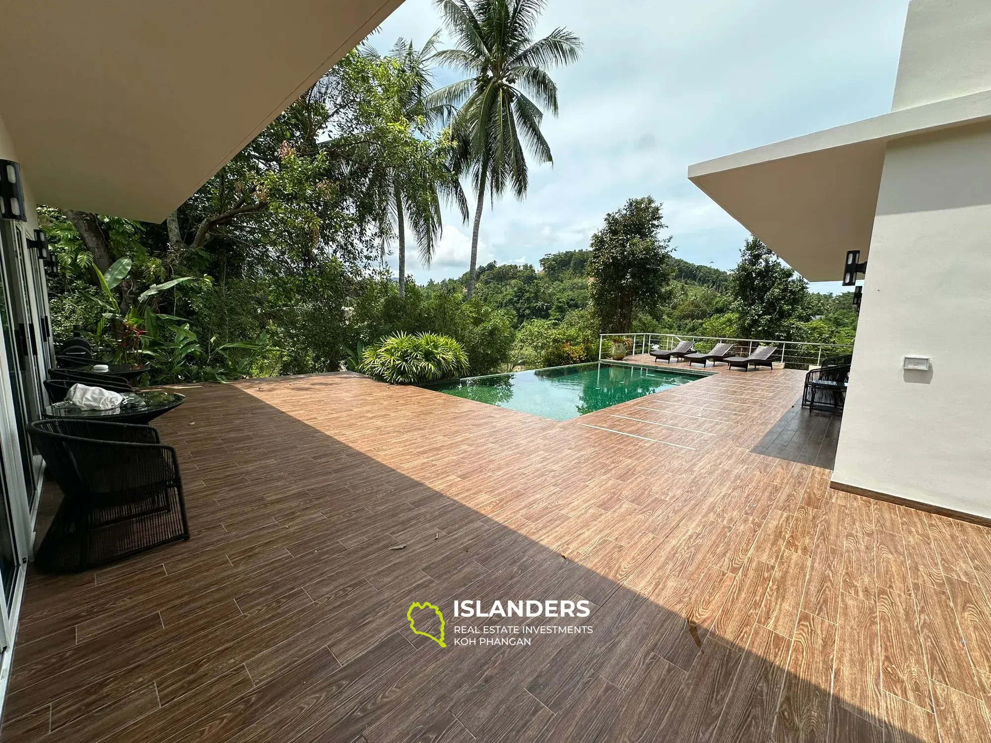 Villa de 3 chambres avec vue sur la piscine. Région de Chalok Baan Kao.