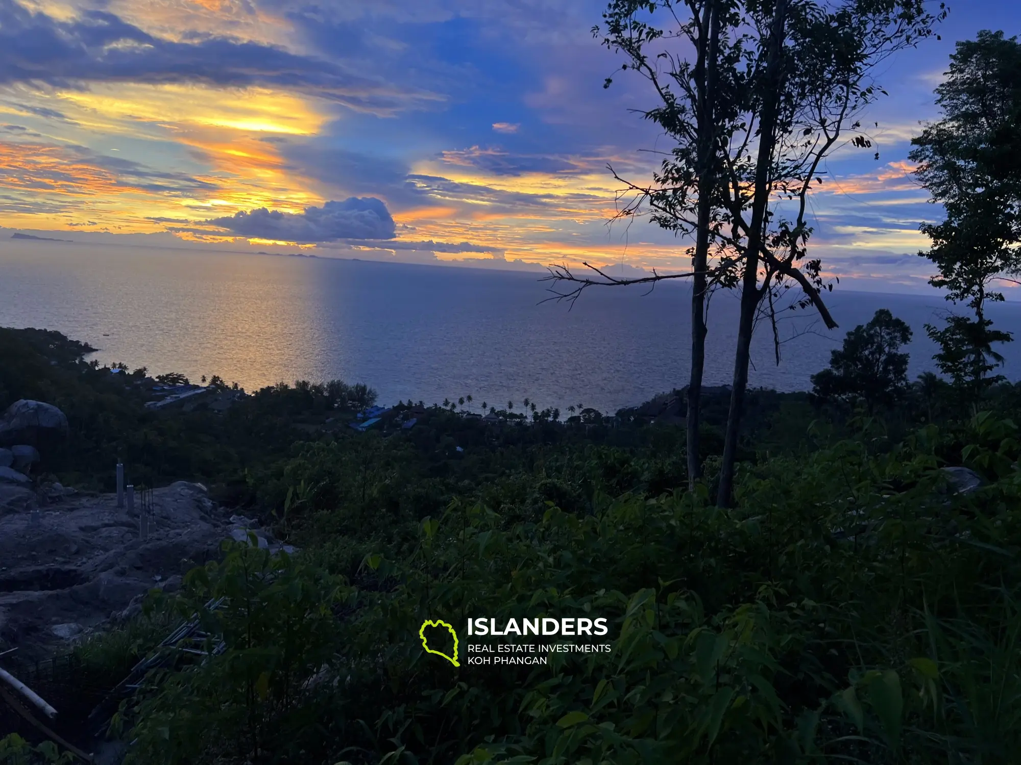 Terrain panoramique avec vue sur la mer au coucher du soleil sur Haad Yao 3.34 Rai