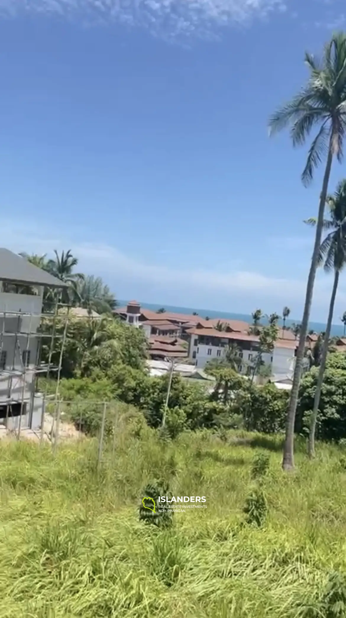 Terrain panoramique à Mae Haad : Vue mer et proximité de la plage de Koh Ma.