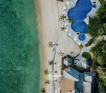 ขายรีสอร์ทริมชายหาดที่สวยงามบนเกาะสมุย