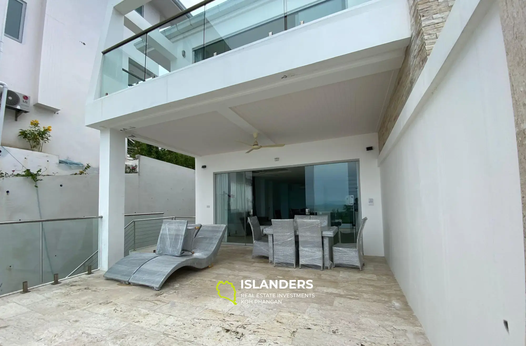 5 Bedrooms Sea View Villa at Plai Leam for Sale 