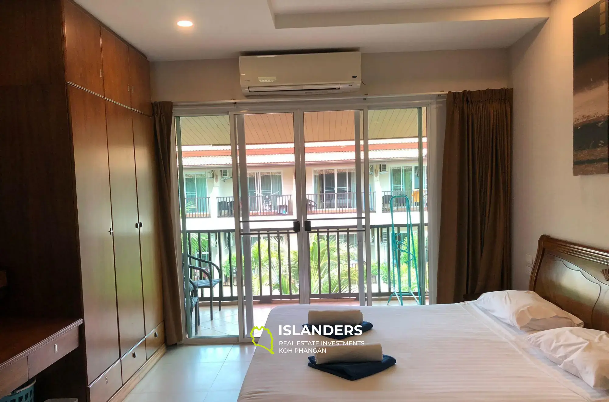 ขายคอนโด Whispering Palms Suite 1 ห้องนอน