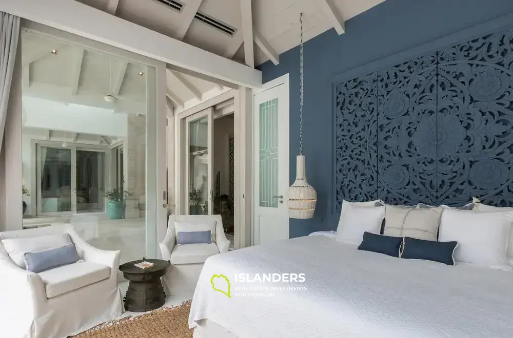 Amazing 5 Bedrooms Beachfront Villa in Chaweng