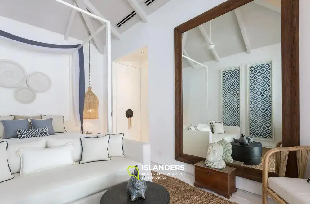 Amazing 5 Bedrooms Beachfront Villa in Chaweng