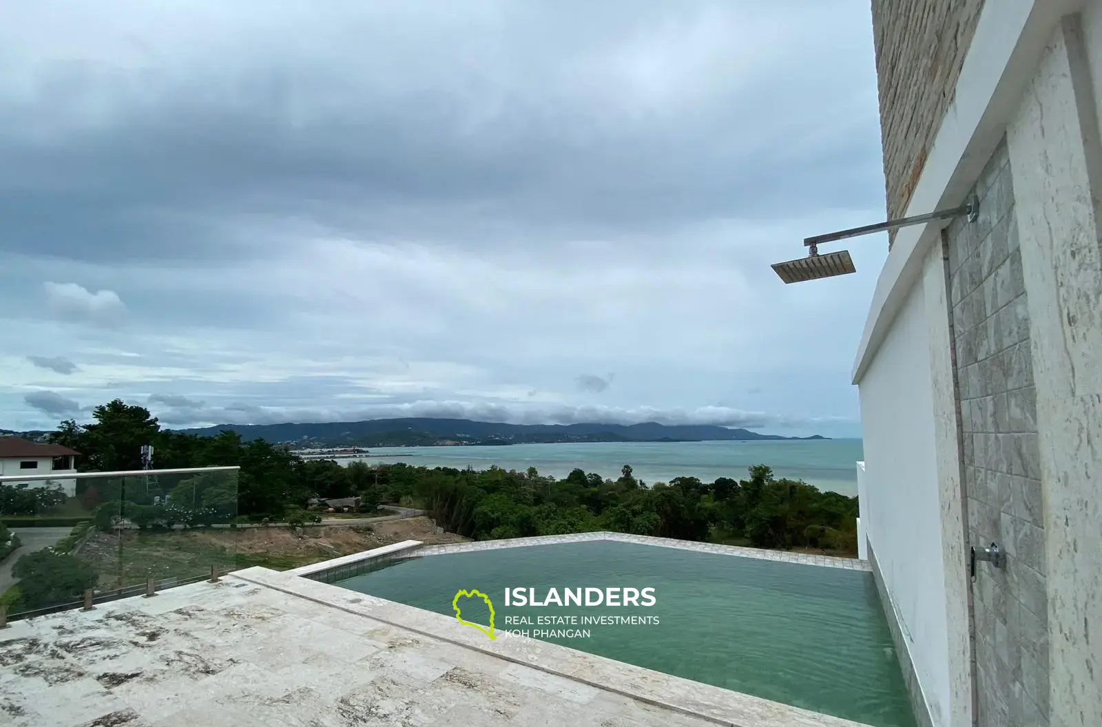 5 Bedrooms Sea View Villa for Sale in Plai Laem