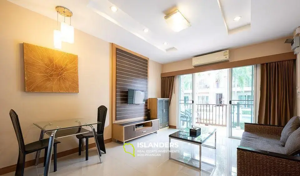 ขายคอนโด 1 ห้องนอนที่ Whispering Palms Suite