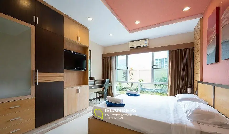 ขายคอนโด 1 ห้องนอนที่ Whispering Palms Suite