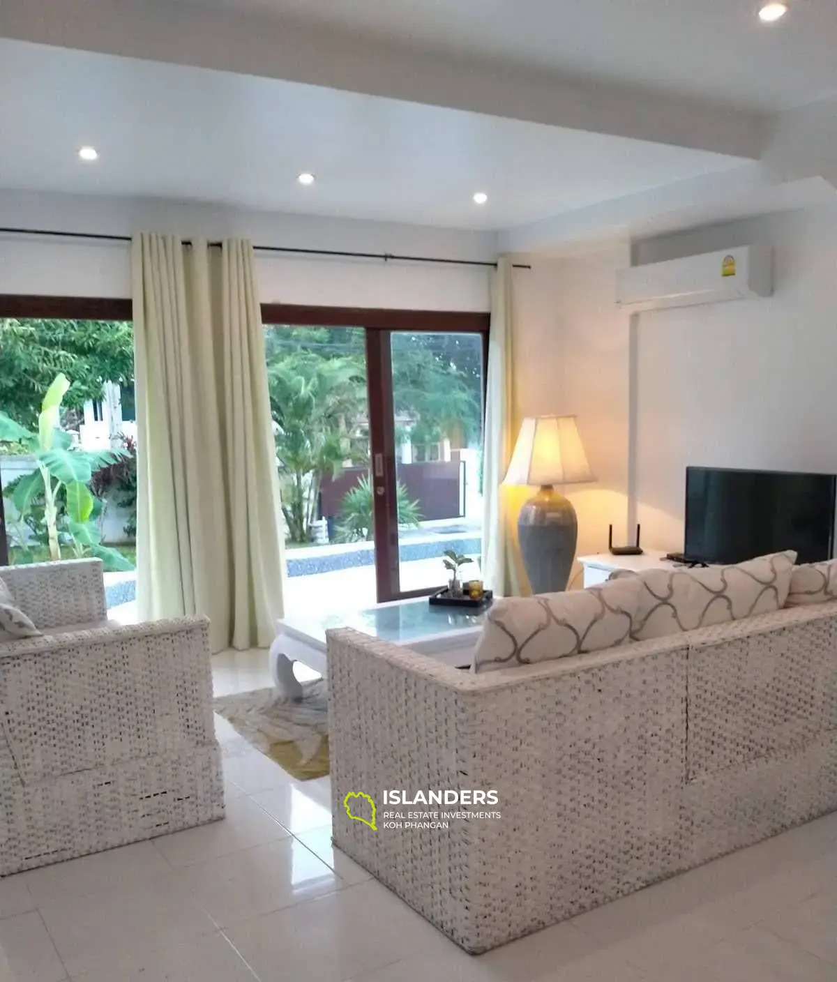 4 Bedrooms Pool Villa in Bo Phut