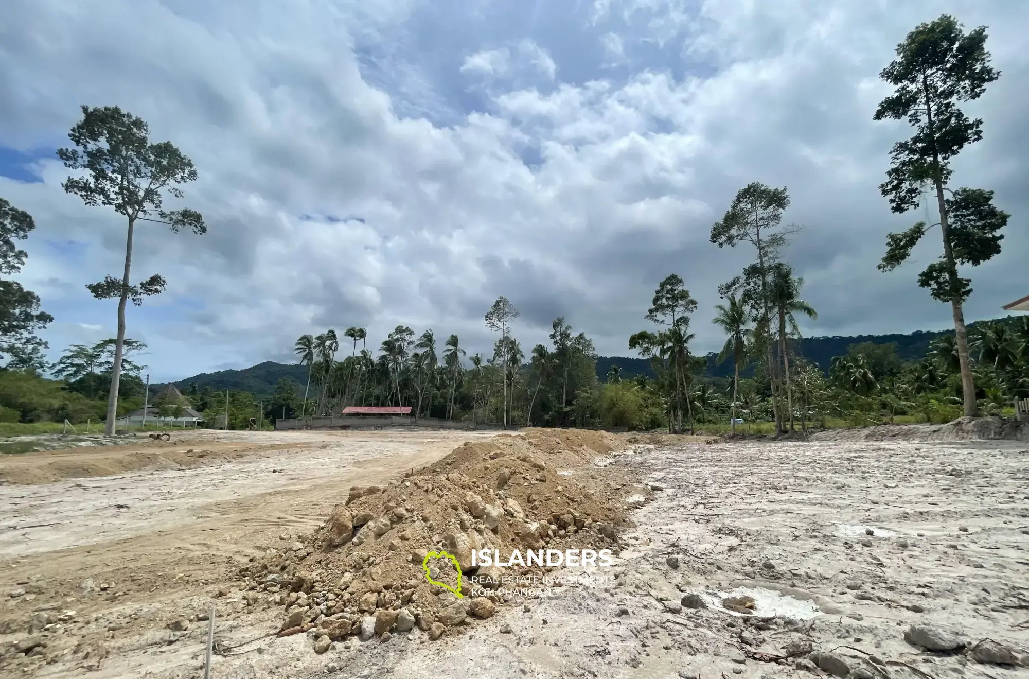 1 Rai Mountain View Land in Mae Nam