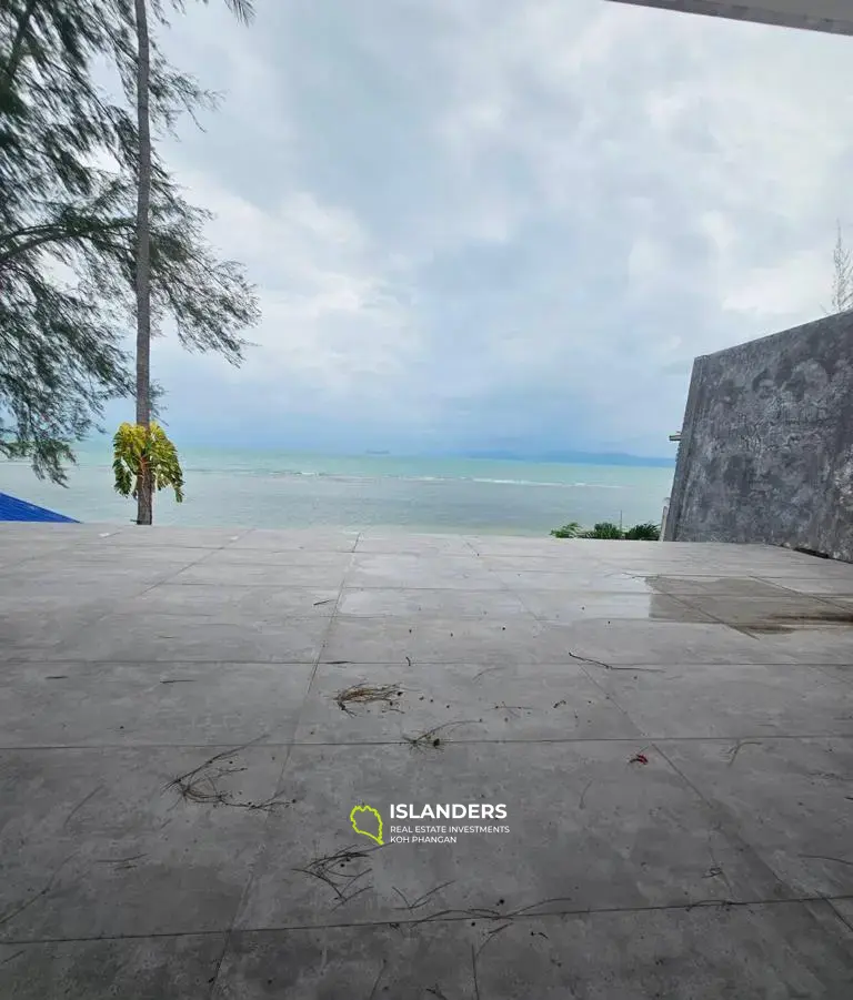 Villa Pieds dans l'eau à Vendre à Koh Samui