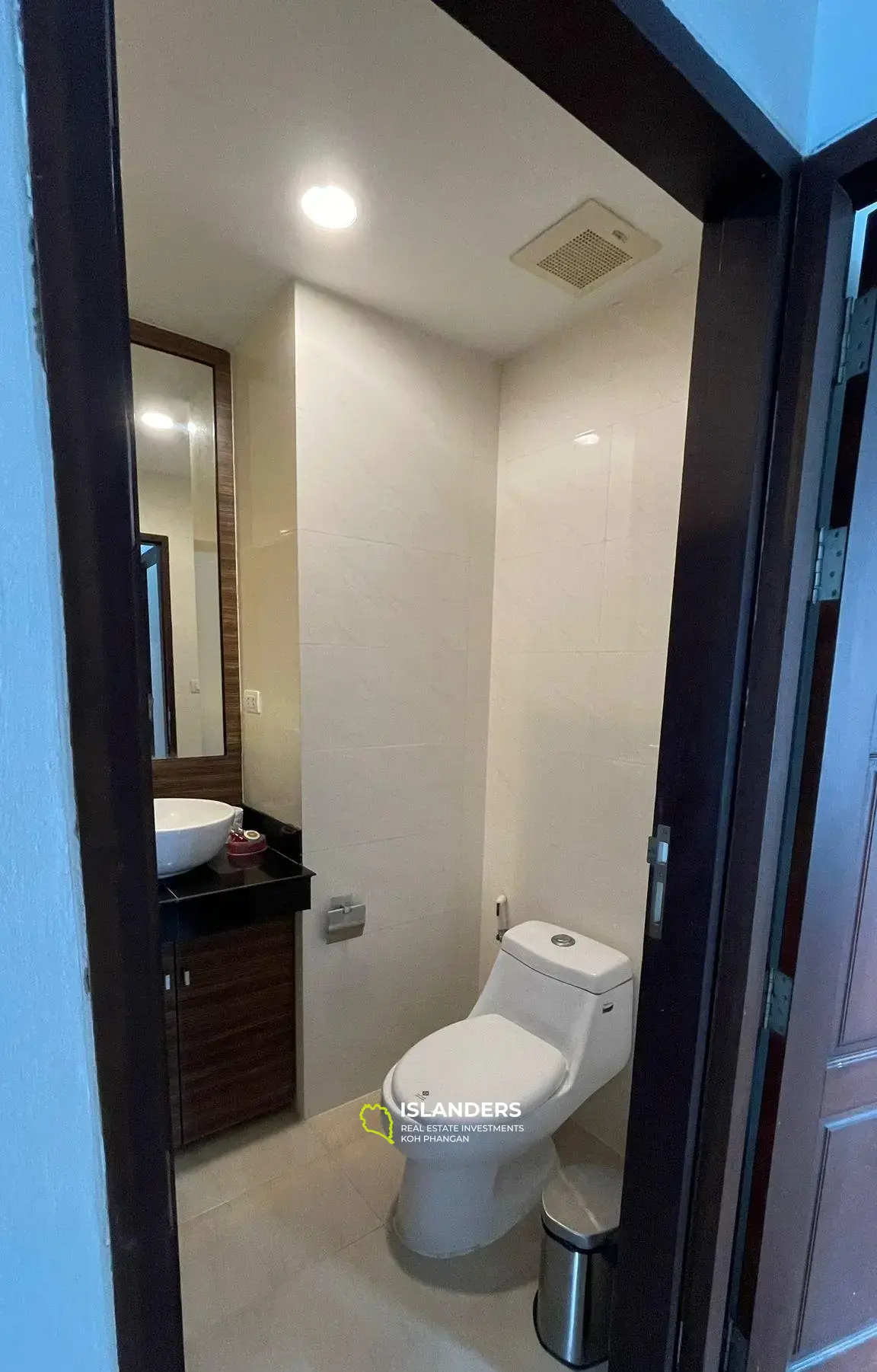 2 Bedroom Condo for sale at Baan Arisara Samui 