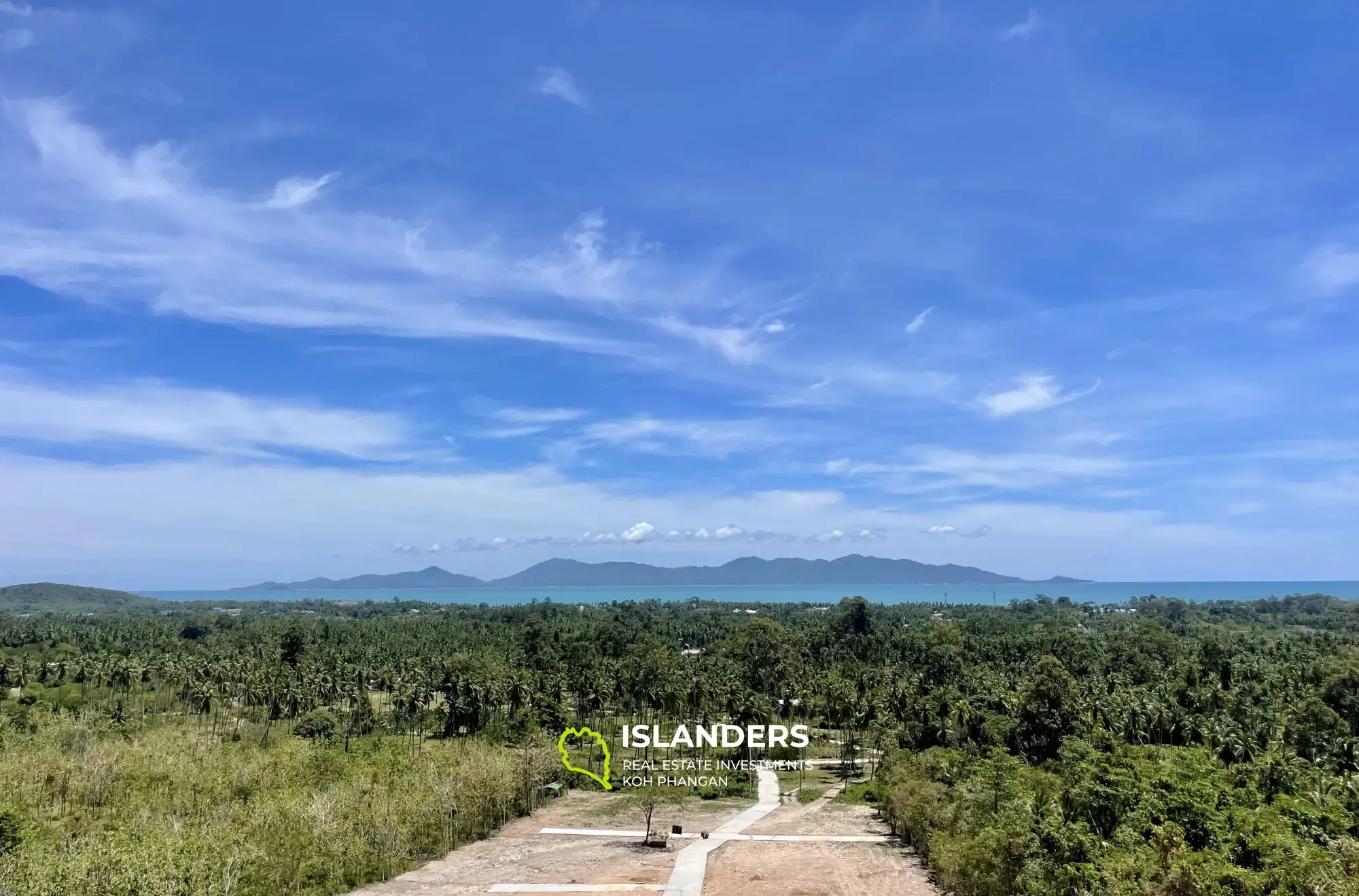 Superbe terrain de 3 200 m² avec vue sur l'océan à Mae Nam