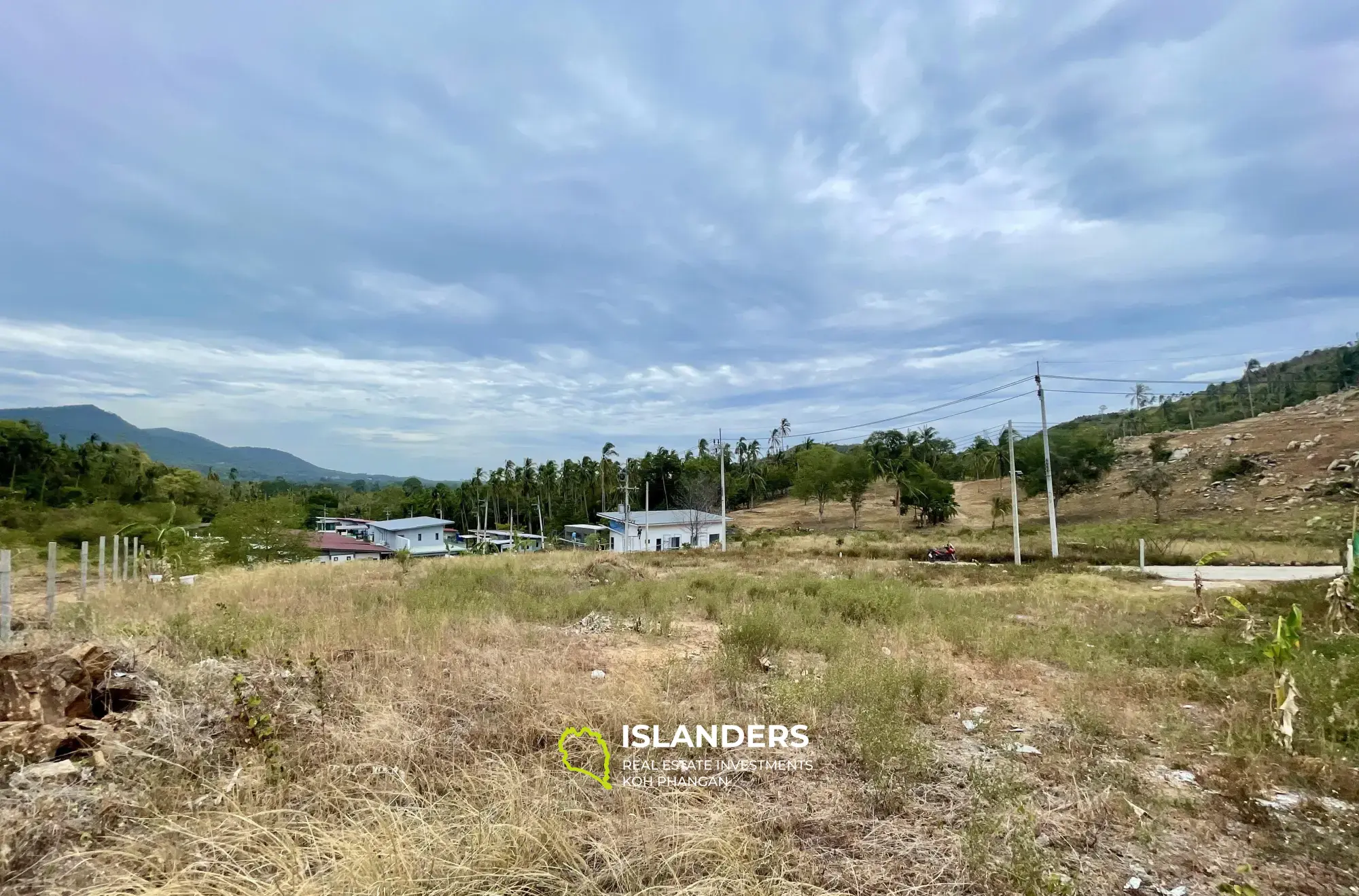 1543 SQM. Mountain View Flat Land in Mae Nam for Sale