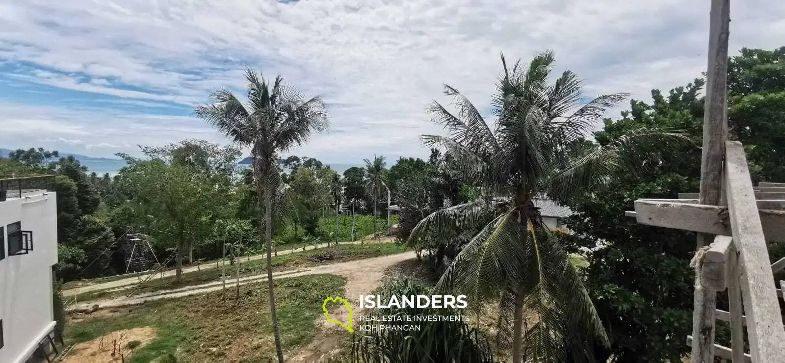 Land in the Heart of Hinkong, Koh Pha Ngan