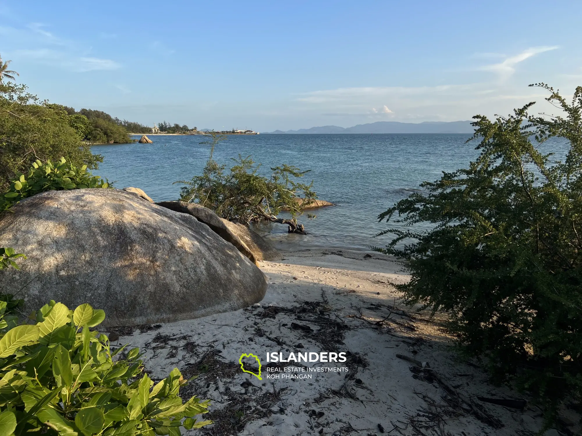 Terrain en bord de mer à Naiwok : une opportunité d'investissement exquise