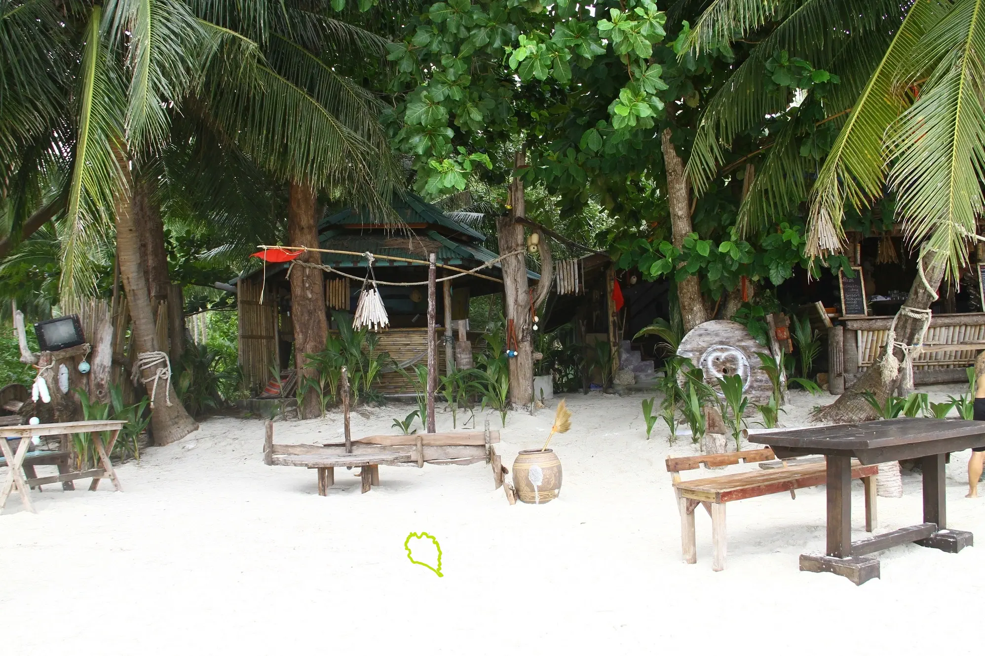 Riesiges Strandgrundstück in Koh Phangan mit teilweiser Bebauung