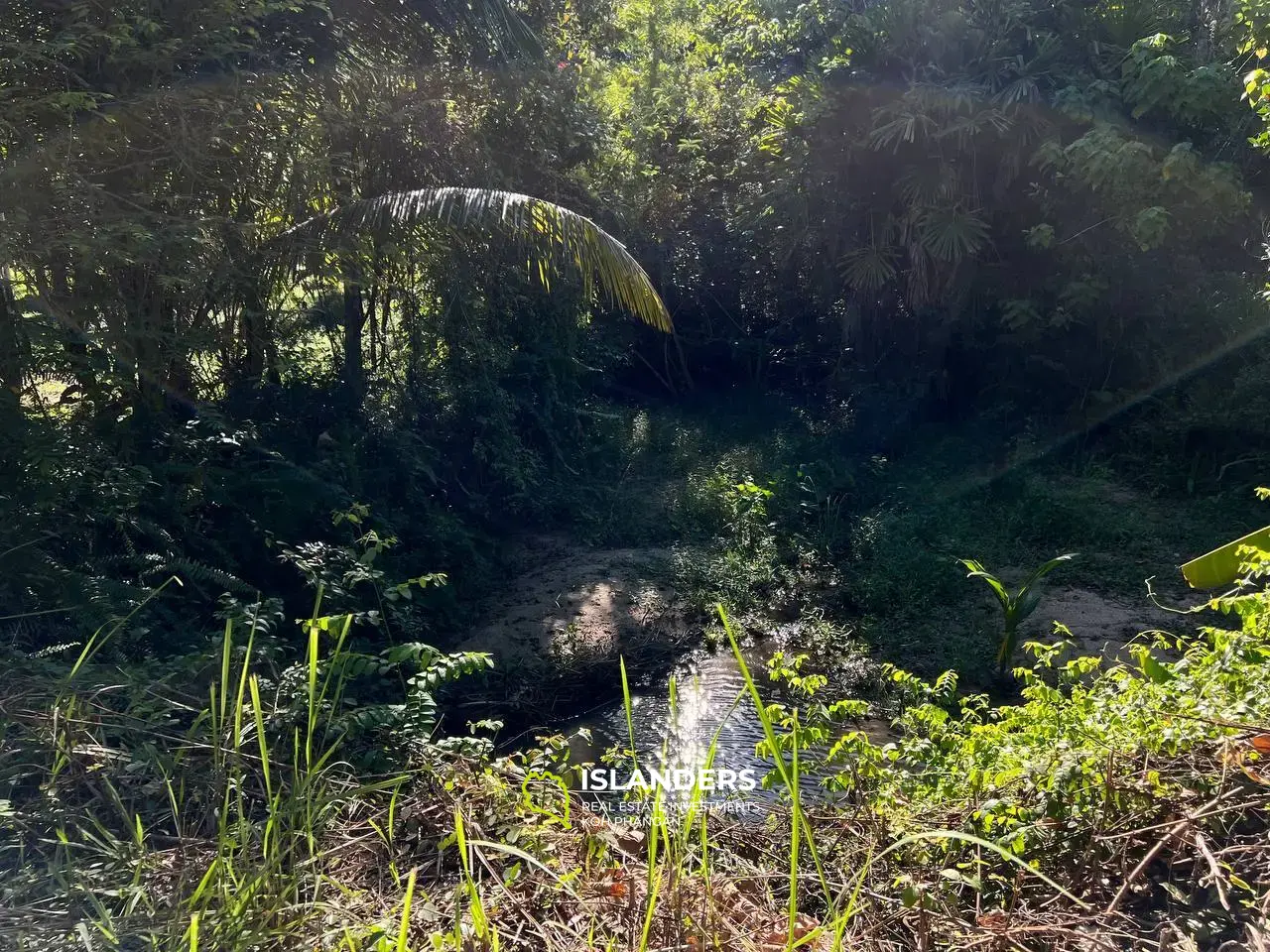 Terrain à Maduwan - Oasis de tranquillité et de beauté