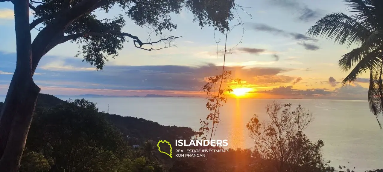 Erstaunliches Meeresblick-Land bei Sonnenuntergang auf den Hügeln von Haad Yao, 1 Rai