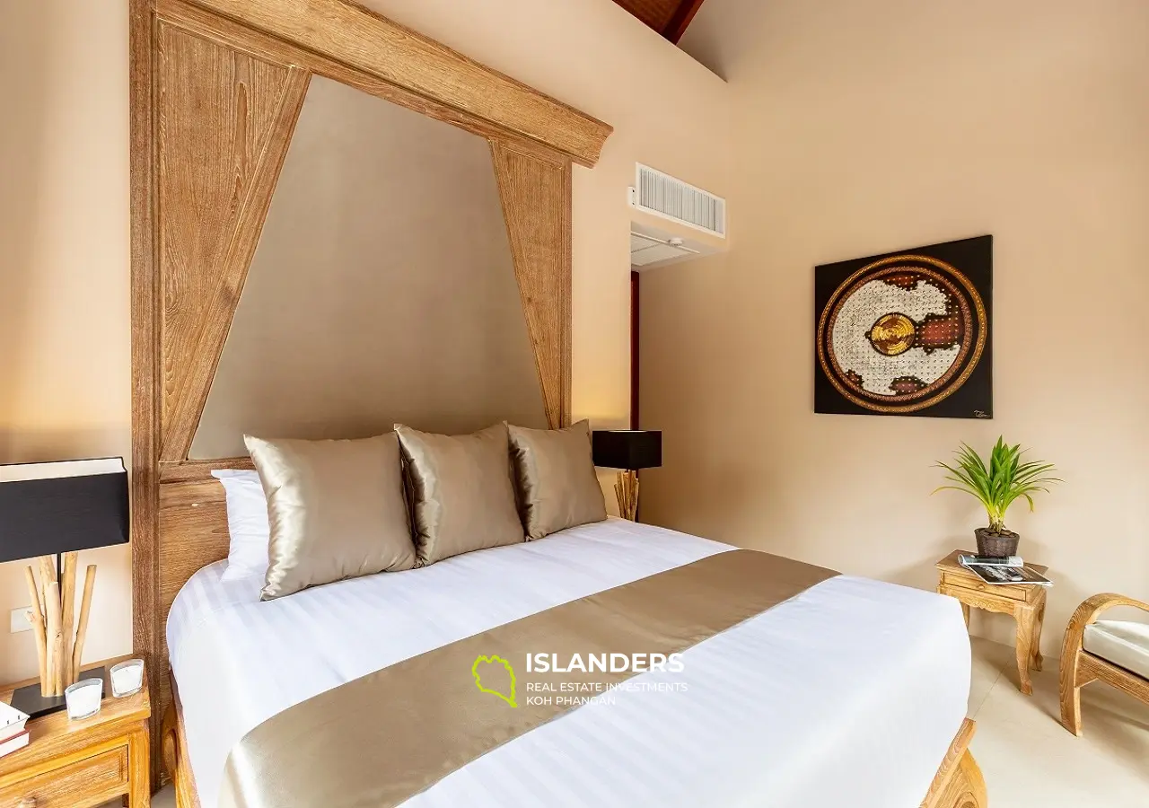 Authentic Thai Elegance 4BR Villa avec vue sur la mer sur Haad Salad