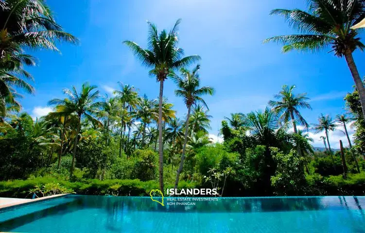 Villa de 5 chambres avec piscine, située à seulement 100m de la plage ! Quartier de la plage de Hinkong.