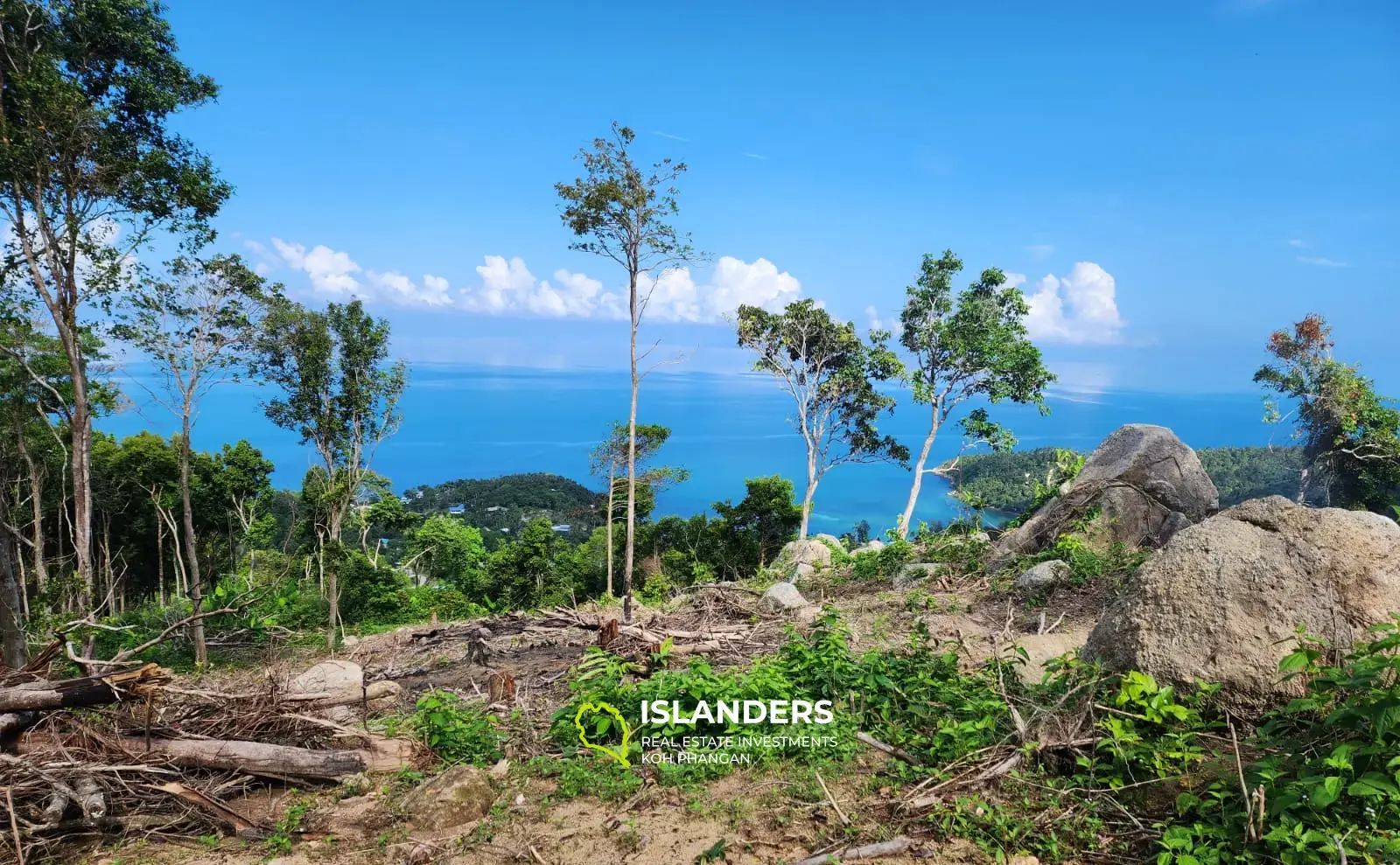 Rare opportunité de posséder un grand terrain avec vue sur la mer sur les collines de Haad Yao de 5 700 m²