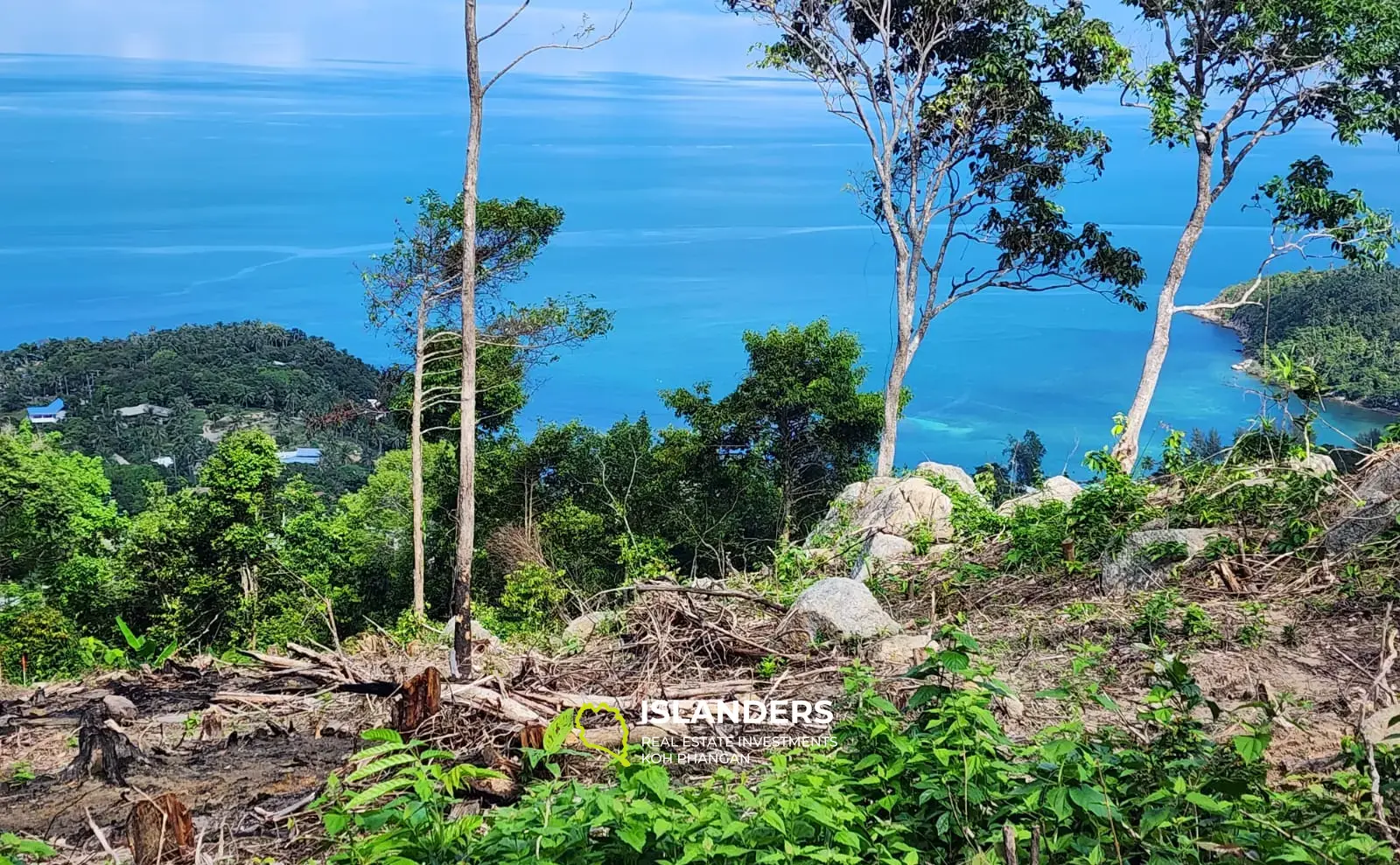 Rare opportunité de posséder un grand terrain avec vue sur la mer sur les collines de Haad Yao de 5 700 m²