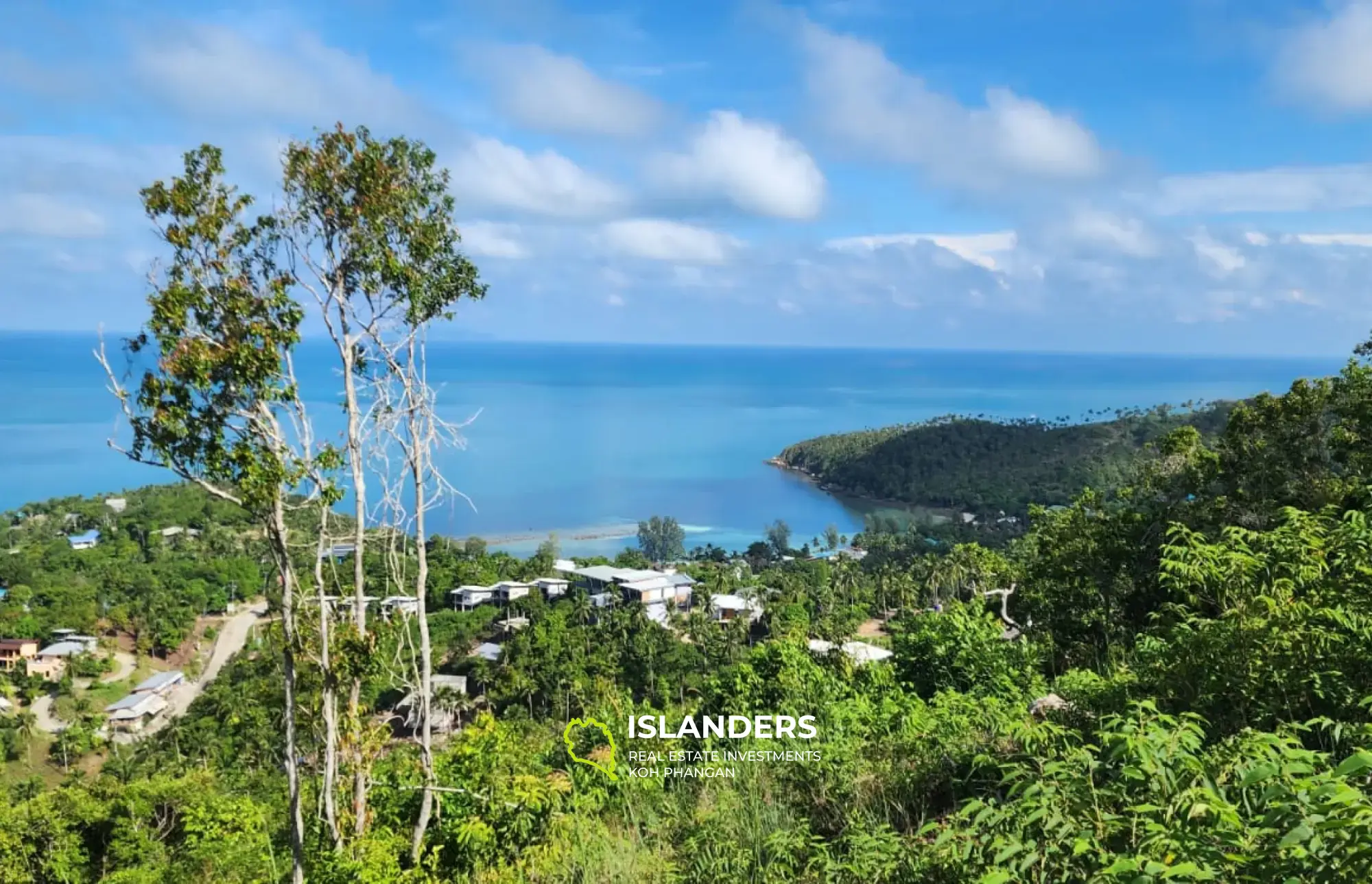 Rare opportunité de posséder un grand terrain avec vue sur la mer sur les collines de Haad Yao de 3 280 m²