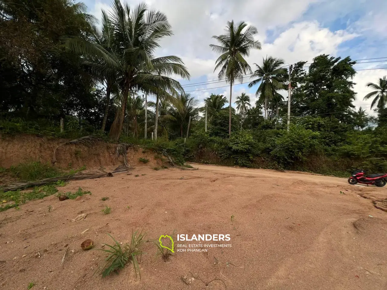 Very nice flat land. Thongsala area.