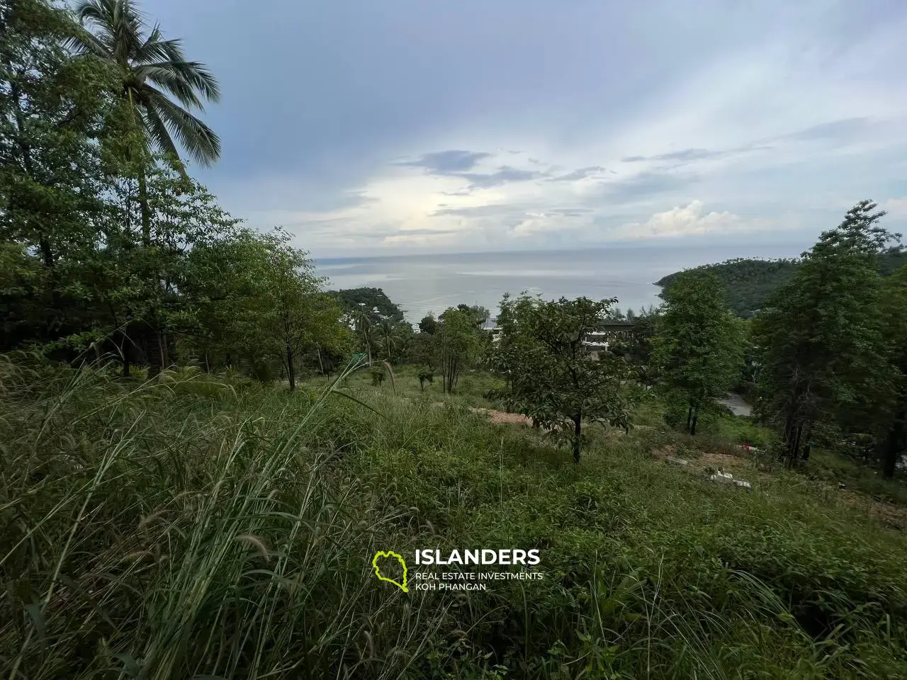 Exklusives Land auf Had Salad: Meerblick und Sonnenuntergang