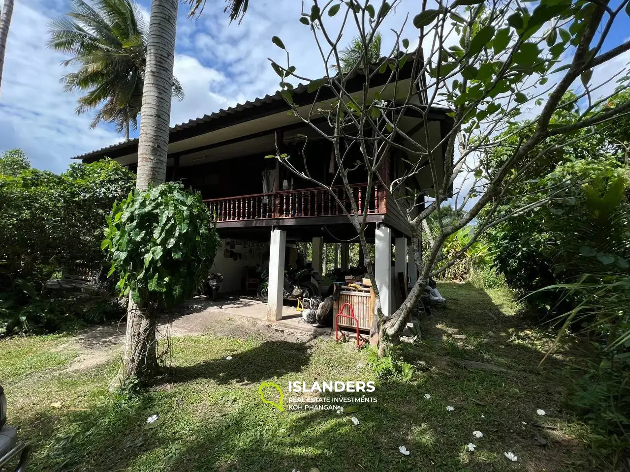 Mountain Retreat: Property with 2344m2 Land and 3 Ready Houses