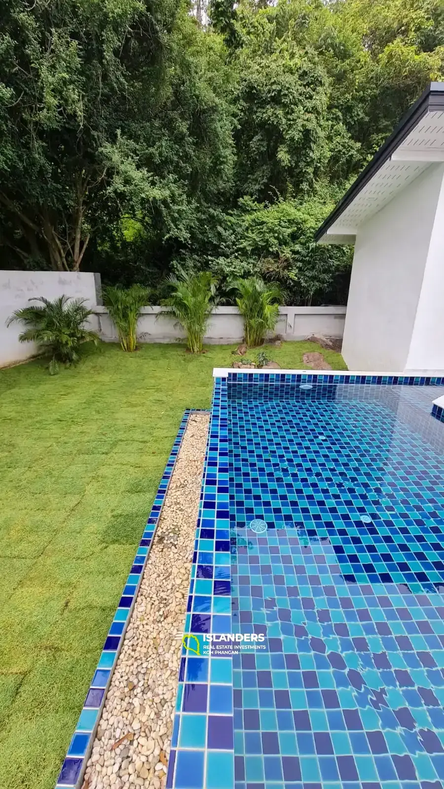 Modern Villa in the Heart of Srithanu with Scenic Views