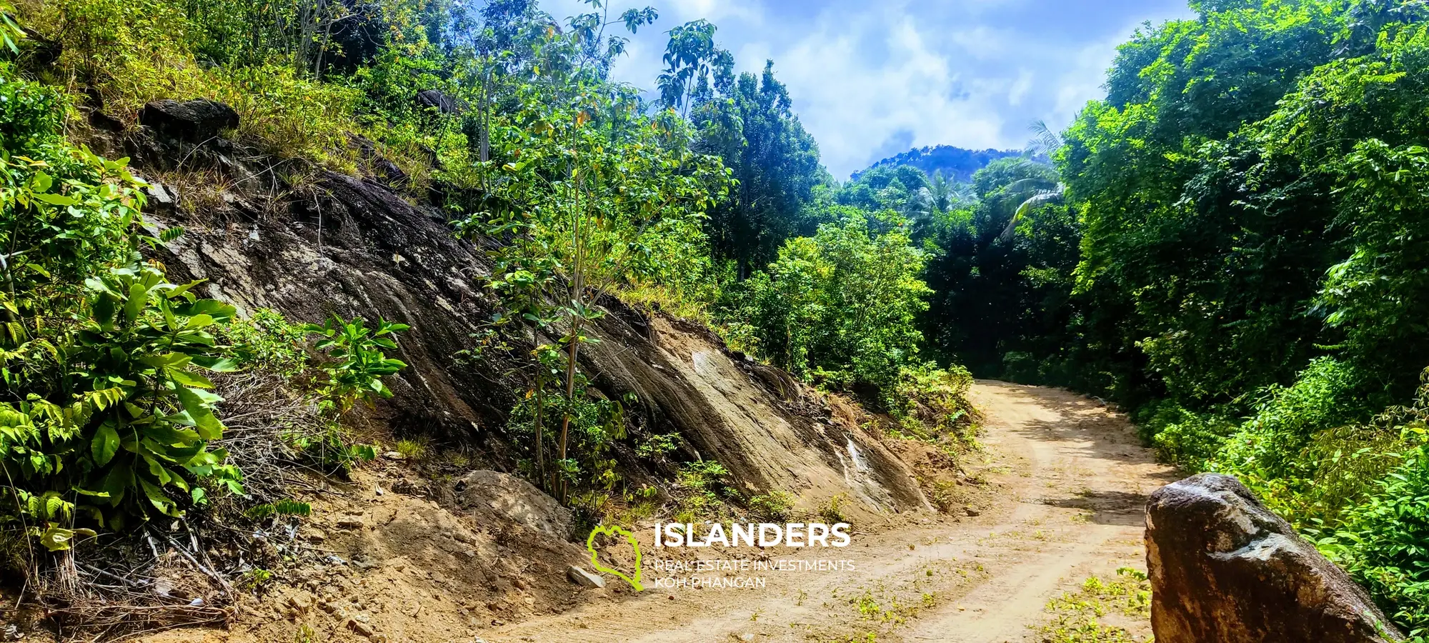 Wunderschönes Grundstück mit Meerblick auf Koh Phangan, Haad Tien zu verkaufen, 3312 m², 2,07 Rai, 2 Minuten zum Strand