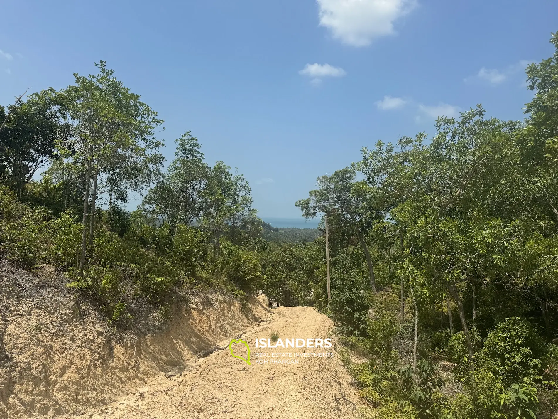 Seaview and jungleview land with good potential in Sritanu (dirty road, no electricity), 1,9275 Rai