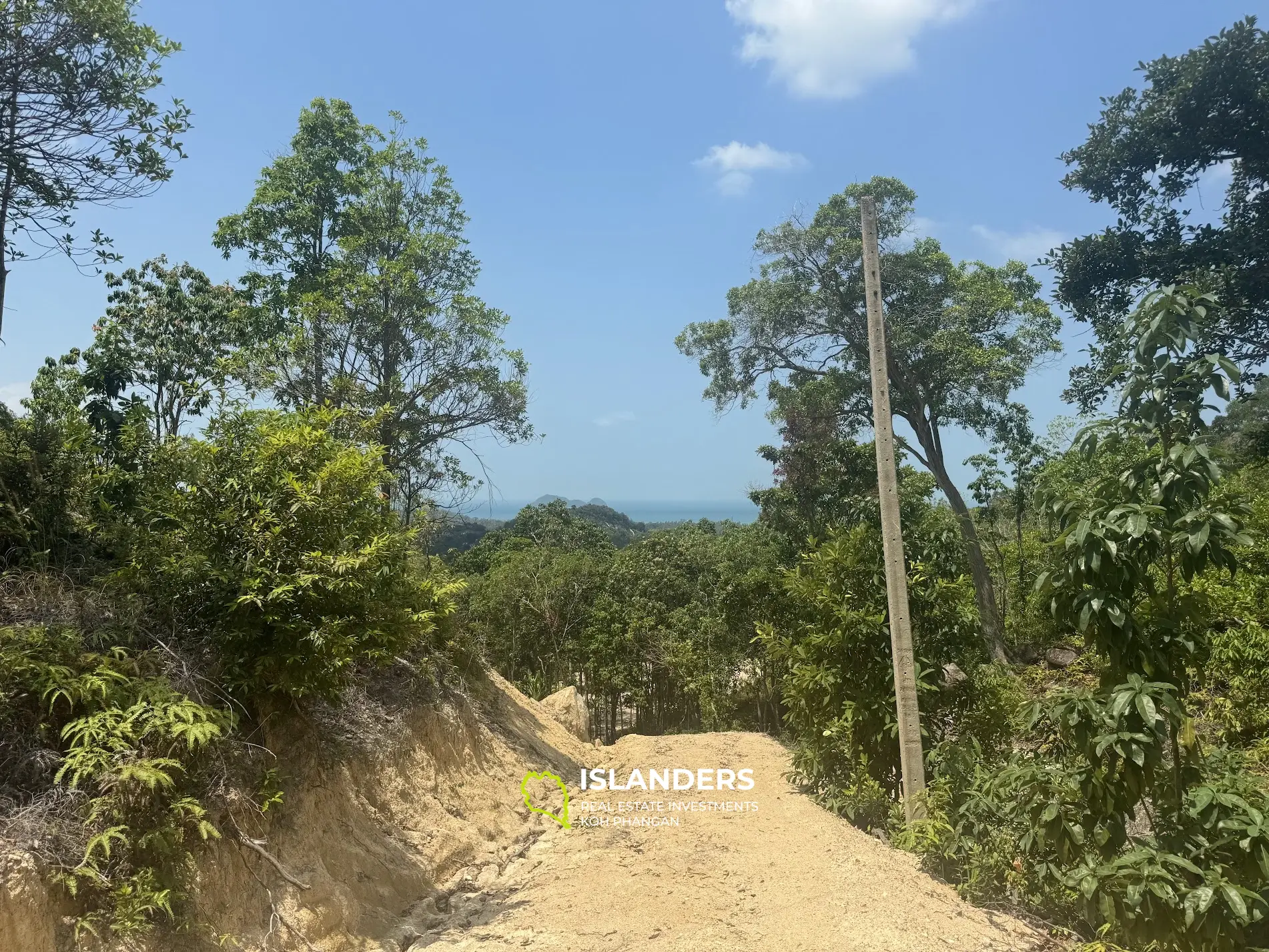 Seaview and jungleview land with good potential in Sritanu (dirty road, no electricity), 5,6725 Rai