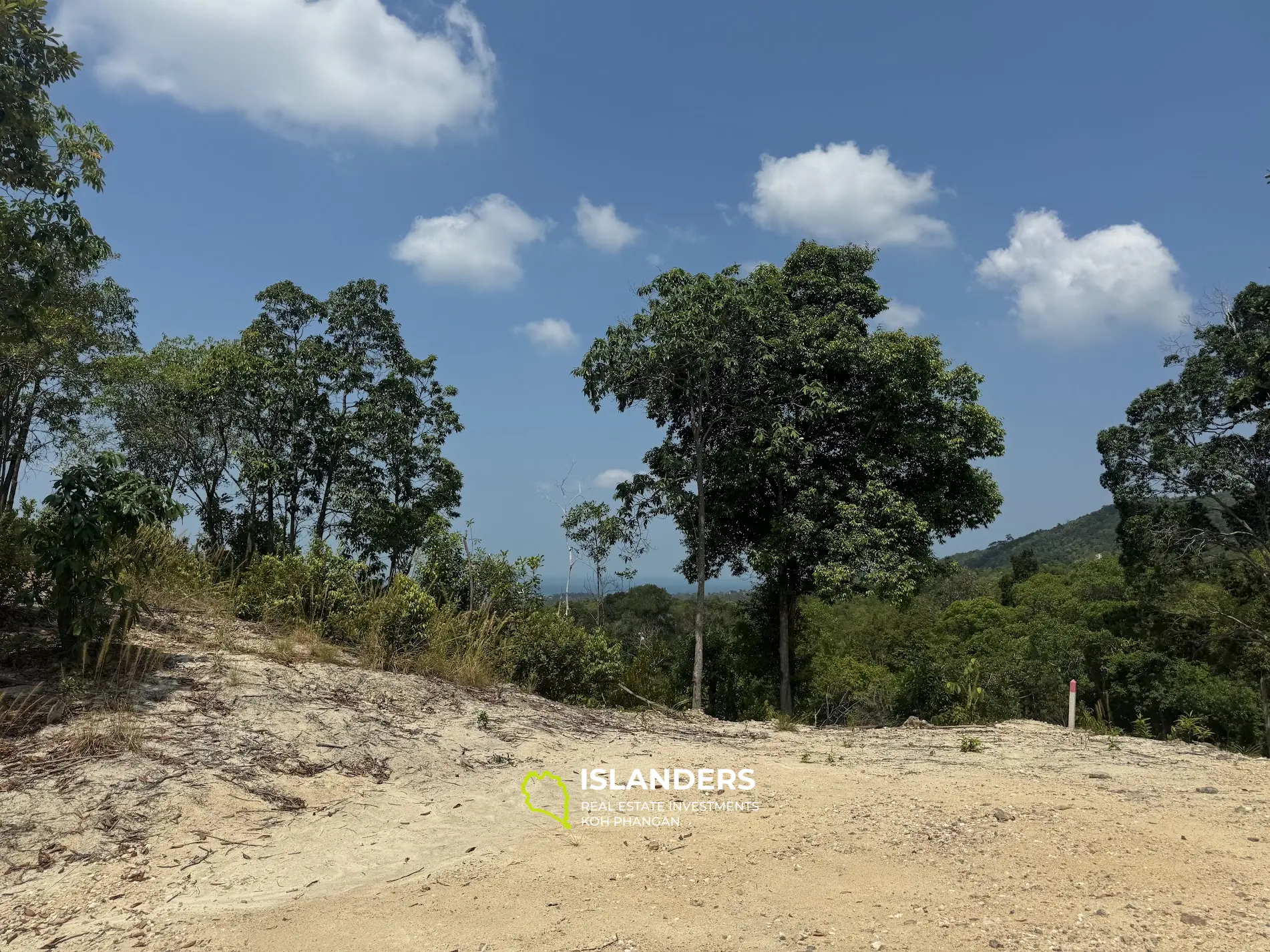 Seaview and jungleview land with good potential in Sritanu (dirty road, no electricity), 3,9 Rai