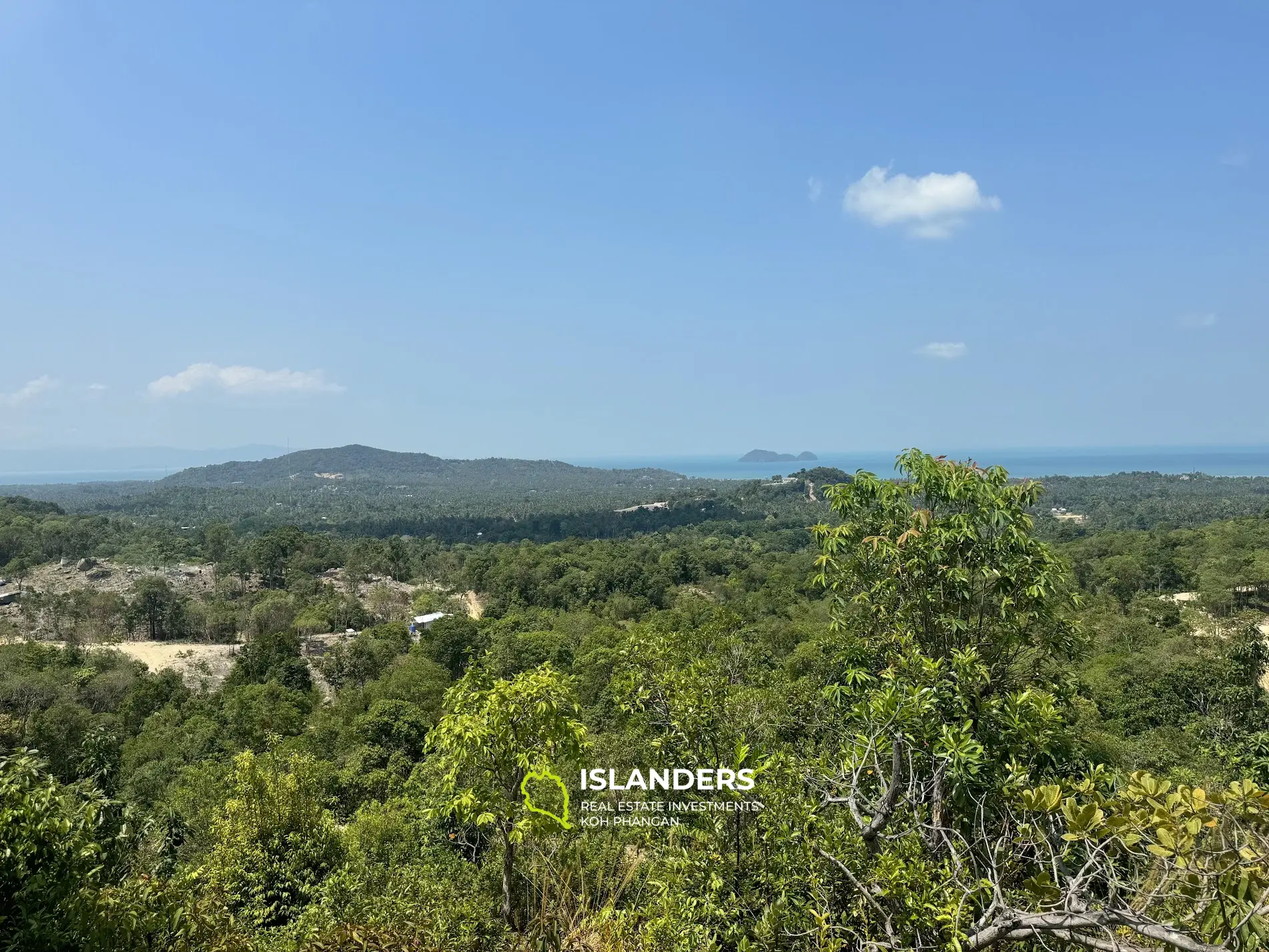 Superbe terrain avec vue sur la mer et la jungle avec un bon potentiel à Sritanu (route sale, pas d'électricité), 3,8925 Rai