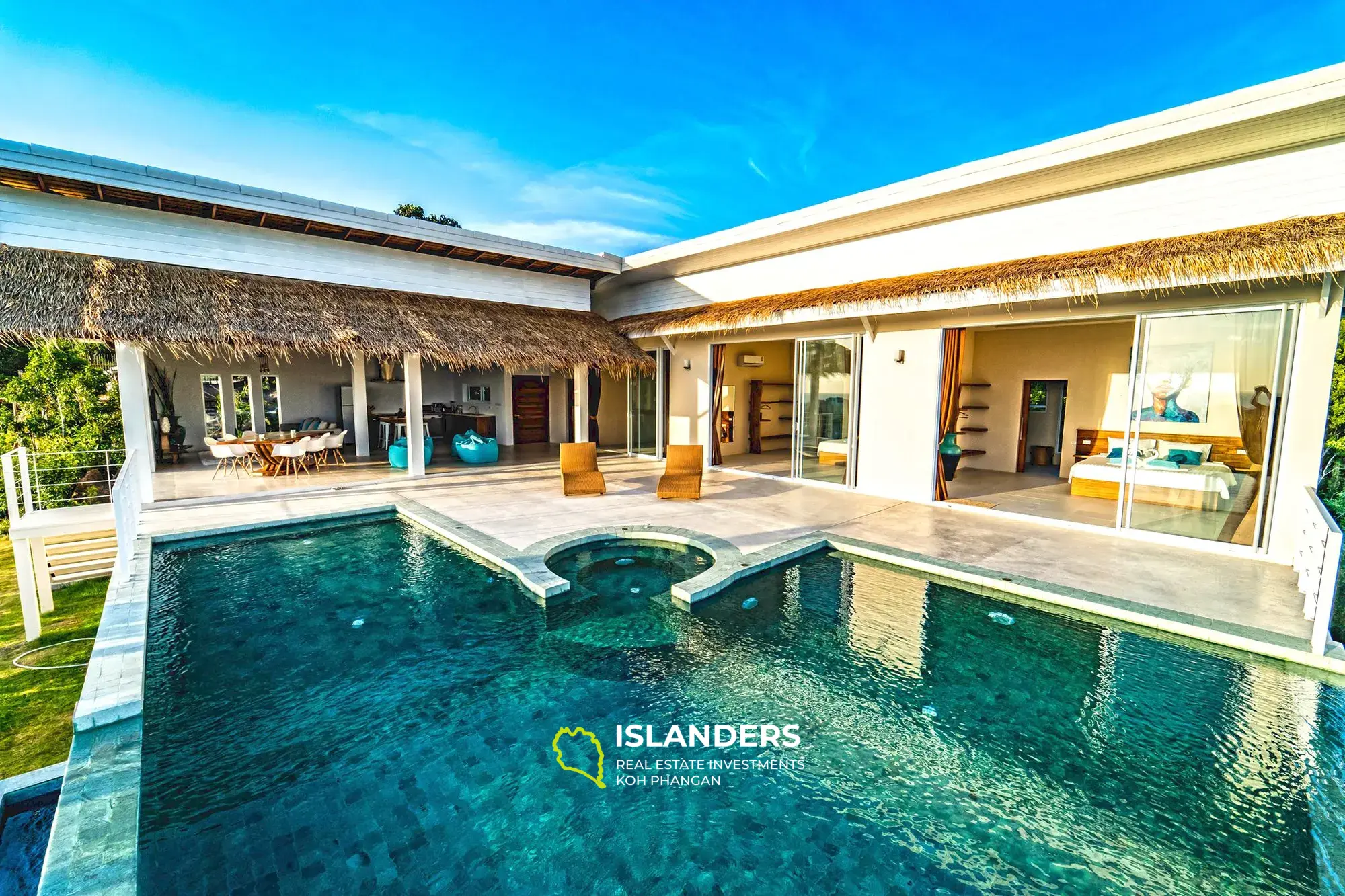 Stunning 3 BDR Sea view tropical chic VILLA