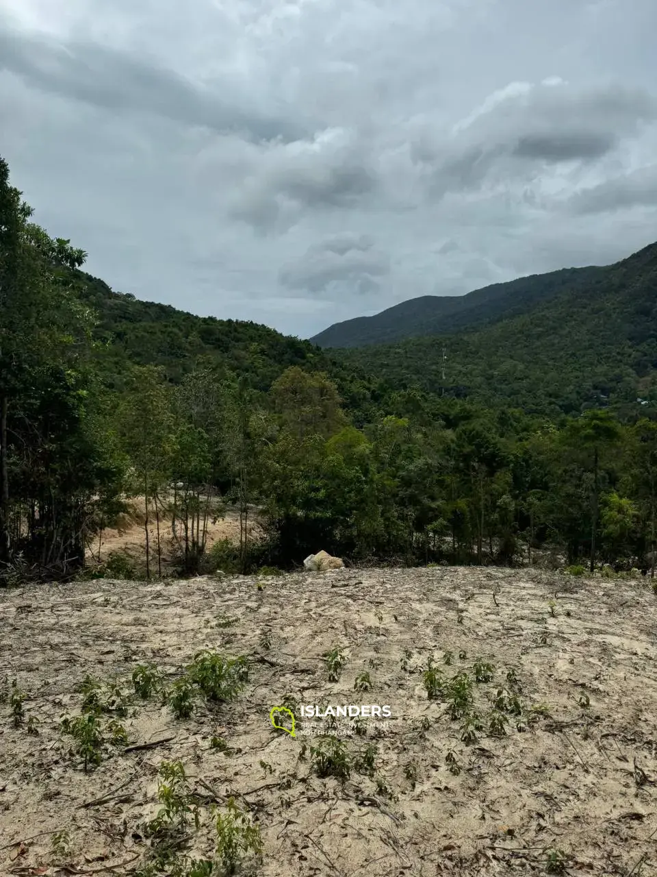 Magnifique terrain de montagne à Madua Wan (parcelle B)