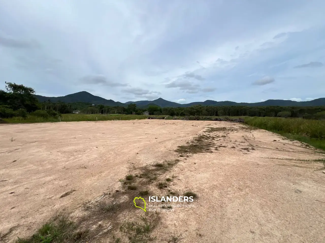 Flaches Land zu verkaufen in der Nähe von Hinkong