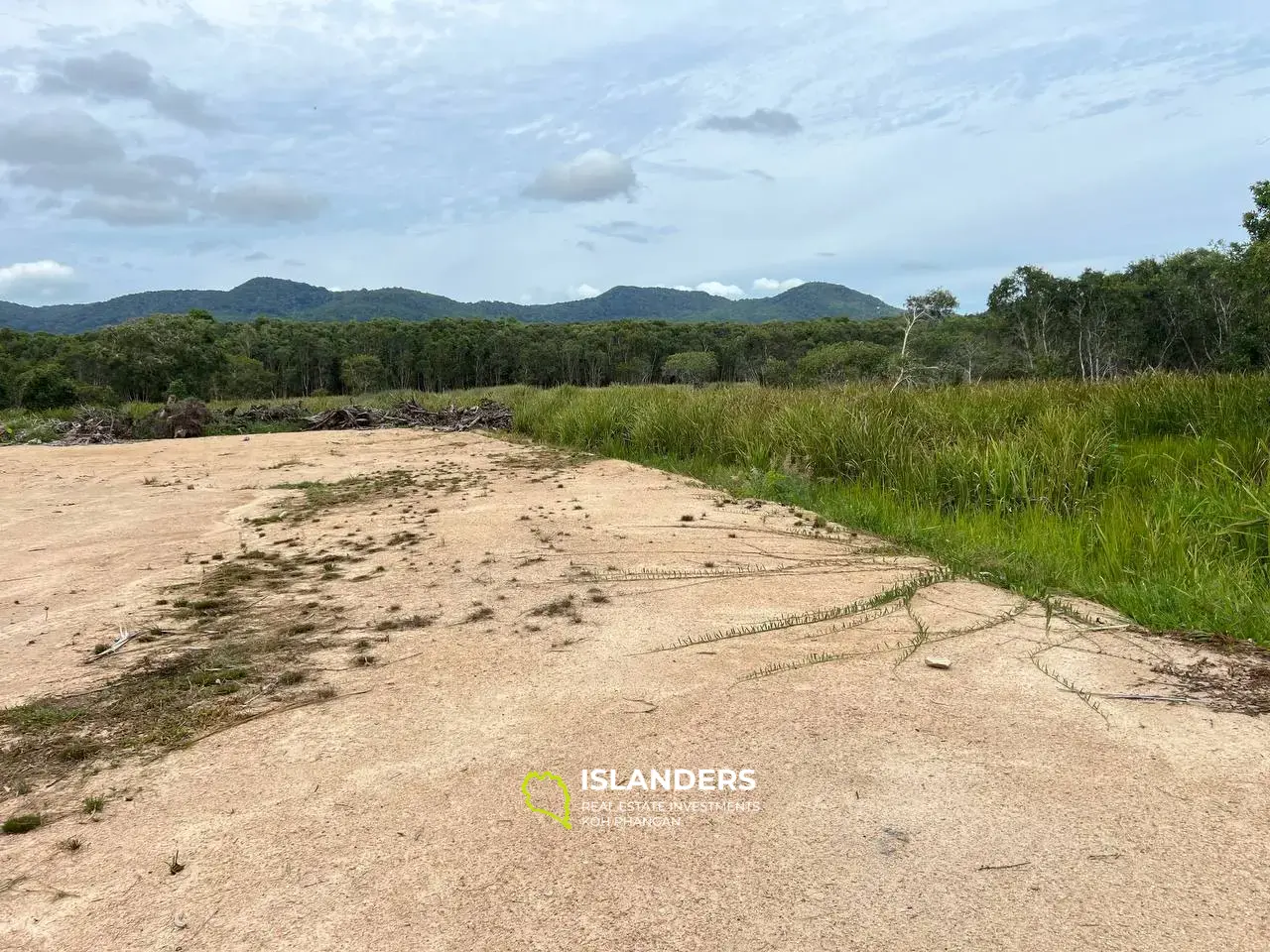 Flaches Land zu verkaufen in der Nähe von Hinkong